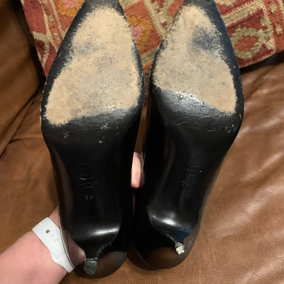 ***SOLD**** Black Chanel Split V Top Heels sz 38 - Picture 8 of 15